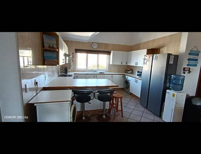 3 BEDROOM APARTMENT FOR SALE IN LAWRENCE ROCKS